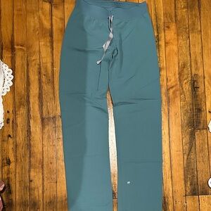 FIGS XXS hydro green scrub bottoms
